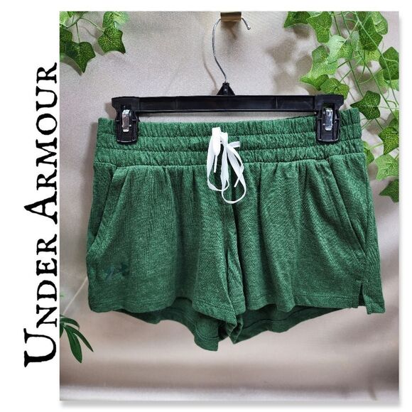 NWT Under Armour Loose Womens Short W/ Pockets - Picture 1 of 9